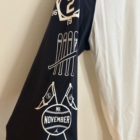 Derek Jeter Jordan Blue and White Raglan Shirt - Picture 4 of 9